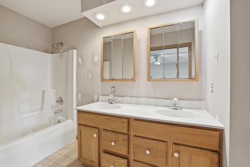 30224 Lexington Road, Le Sueur, MN 56058