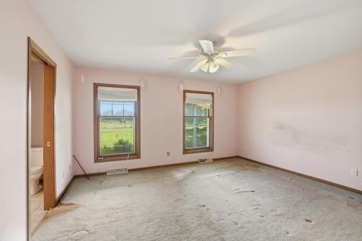 30224 Lexington Road, Le Sueur, MN 56058