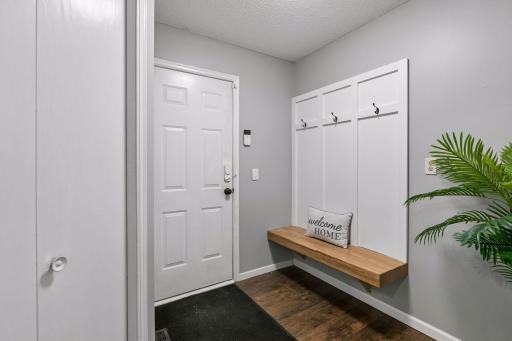 8906 Woodhall Crossing N, Minneapolis, MN 55443