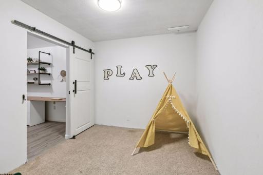 8906 Woodhall Crossing N, Minneapolis, MN 55443