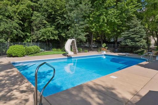 41x20 pool with new liner! Patio decking 37x20 surrounding pool for ultimate outdoor entertaining. Floor plan layout online for your viewing.