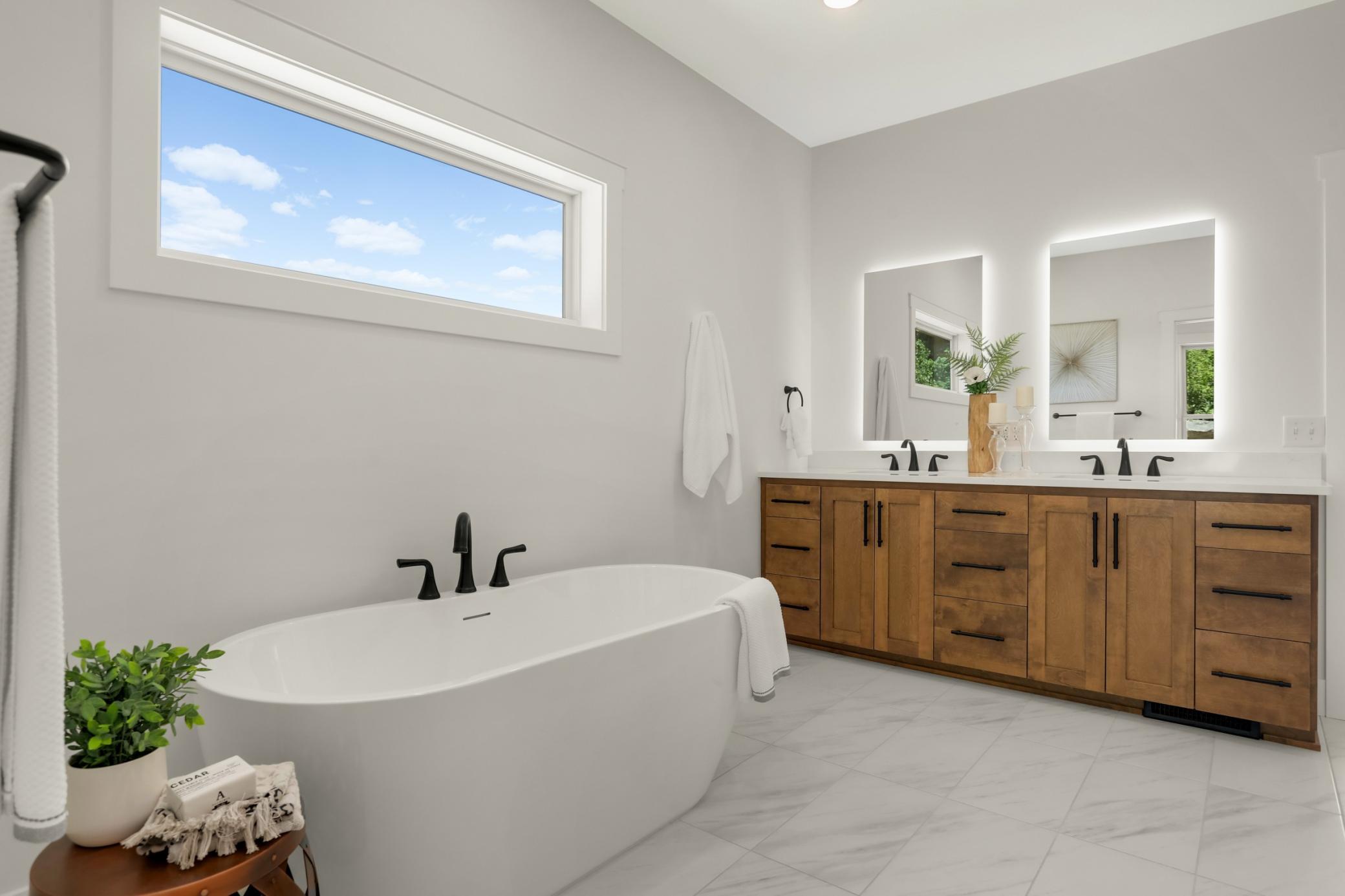Main Level Primary Separate tub & shower!