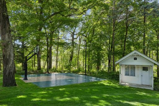 60 Myrtlewood Road, Wayzata, MN 55391