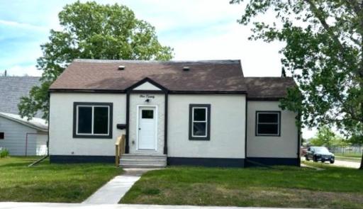120 SPruce Ave S -Front.jpeg