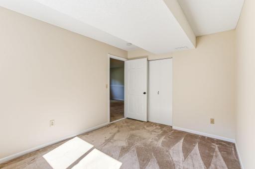 2176 Leyland Alcove, Woodbury, MN 55125