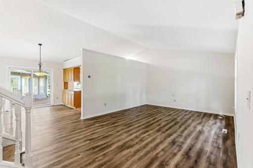 2176 Leyland Alcove, Woodbury, MN 55125