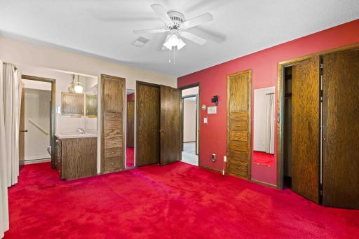 501 23rd Avenue S, Fargo, ND 58103