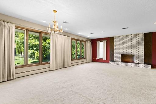 501 23rd Avenue S, Fargo, ND 58103