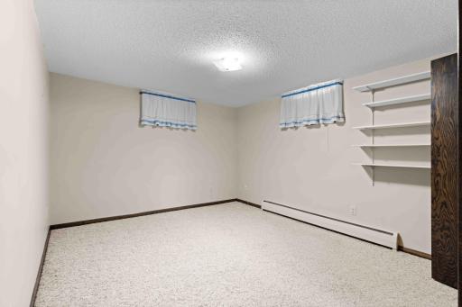 501 23rd Avenue S, Fargo, ND 58103