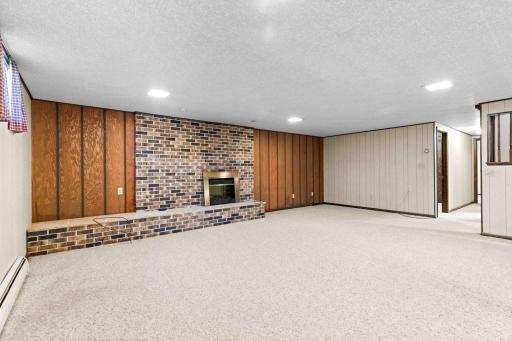 501 23rd Avenue S, Fargo, ND 58103