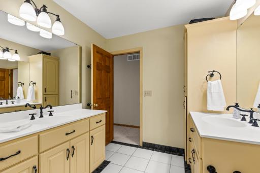 365 Pleasant View Road, Chanhassen, MN 55317