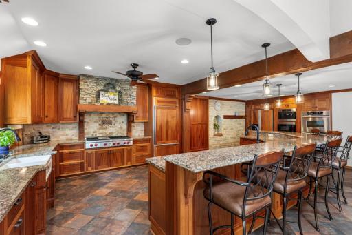 365 Pleasant View Road, Chanhassen, MN 55317