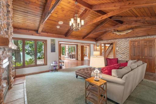 365 Pleasant View Road, Chanhassen, MN 55317