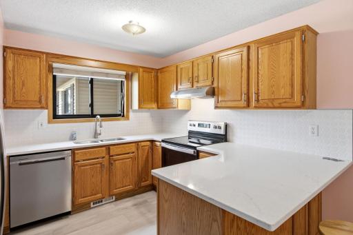 5305 Orleans Lane N, 6, Minneapolis, MN 55442