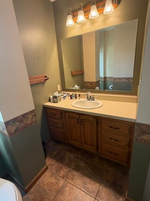 Main floor bath.JPG
