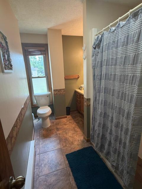 Main floor 3/4 bathroom.JPG