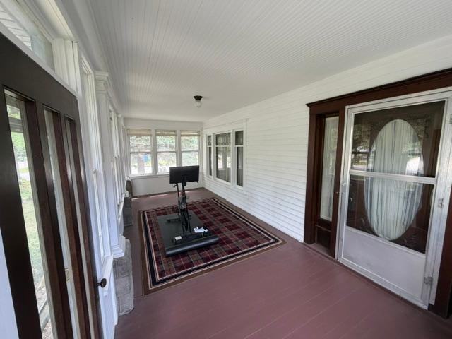 Front entry area.JPG