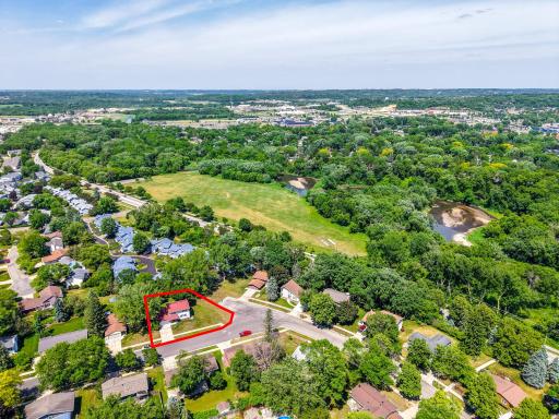 Elton Hills Location