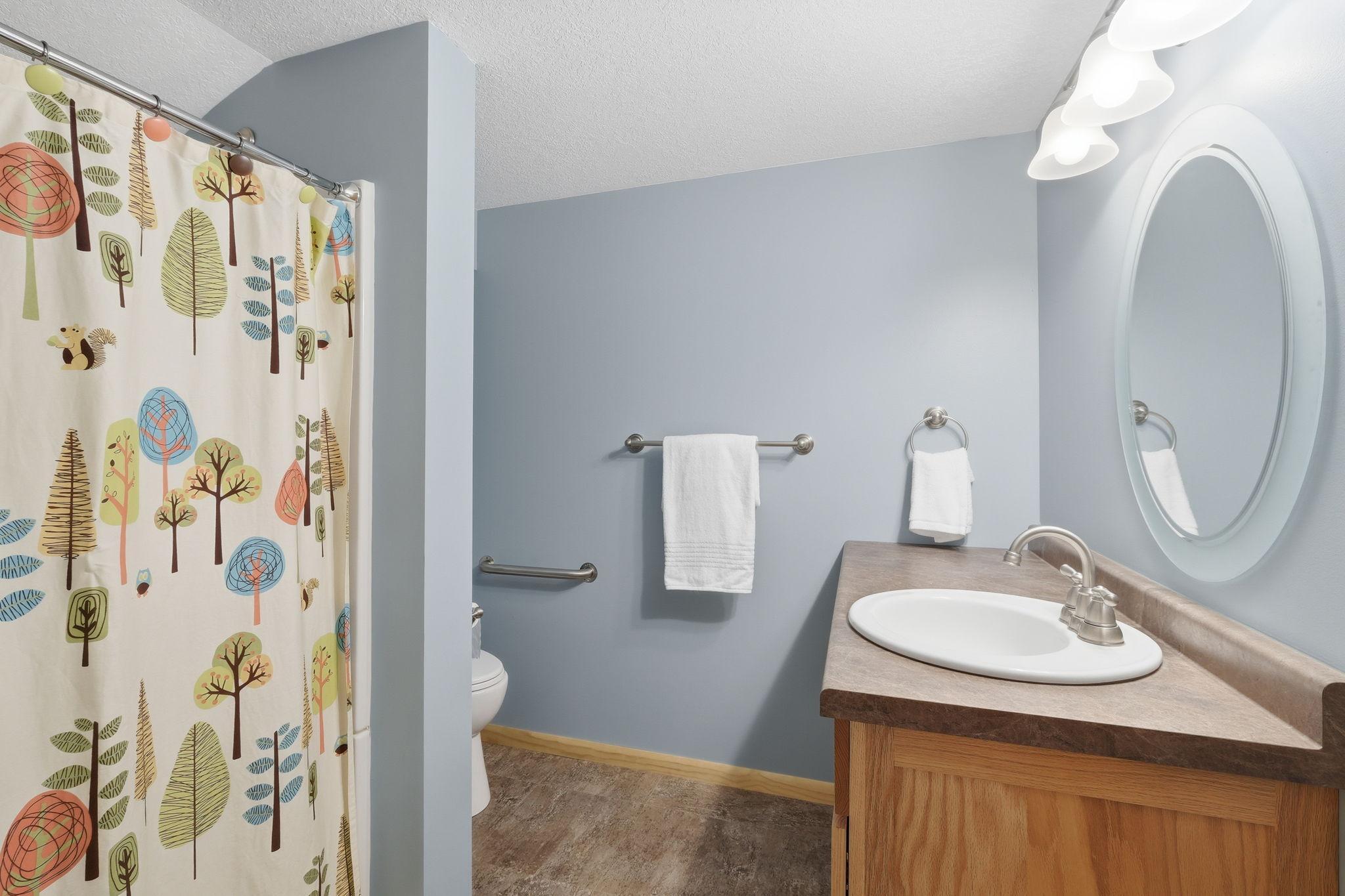 Lower-level 3/4 bath