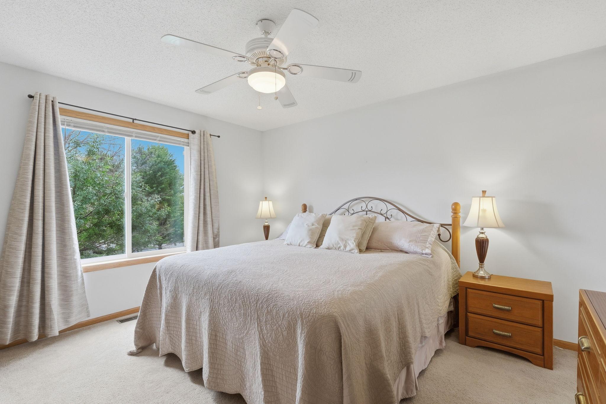 Upper-level primary bed