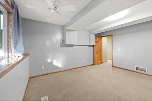 5325 Fernwood Trail, North Branch, MN 55056