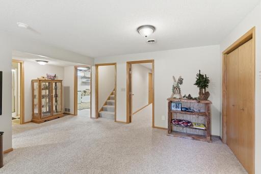 209 1st Avenue SW, Geneva, MN 56035