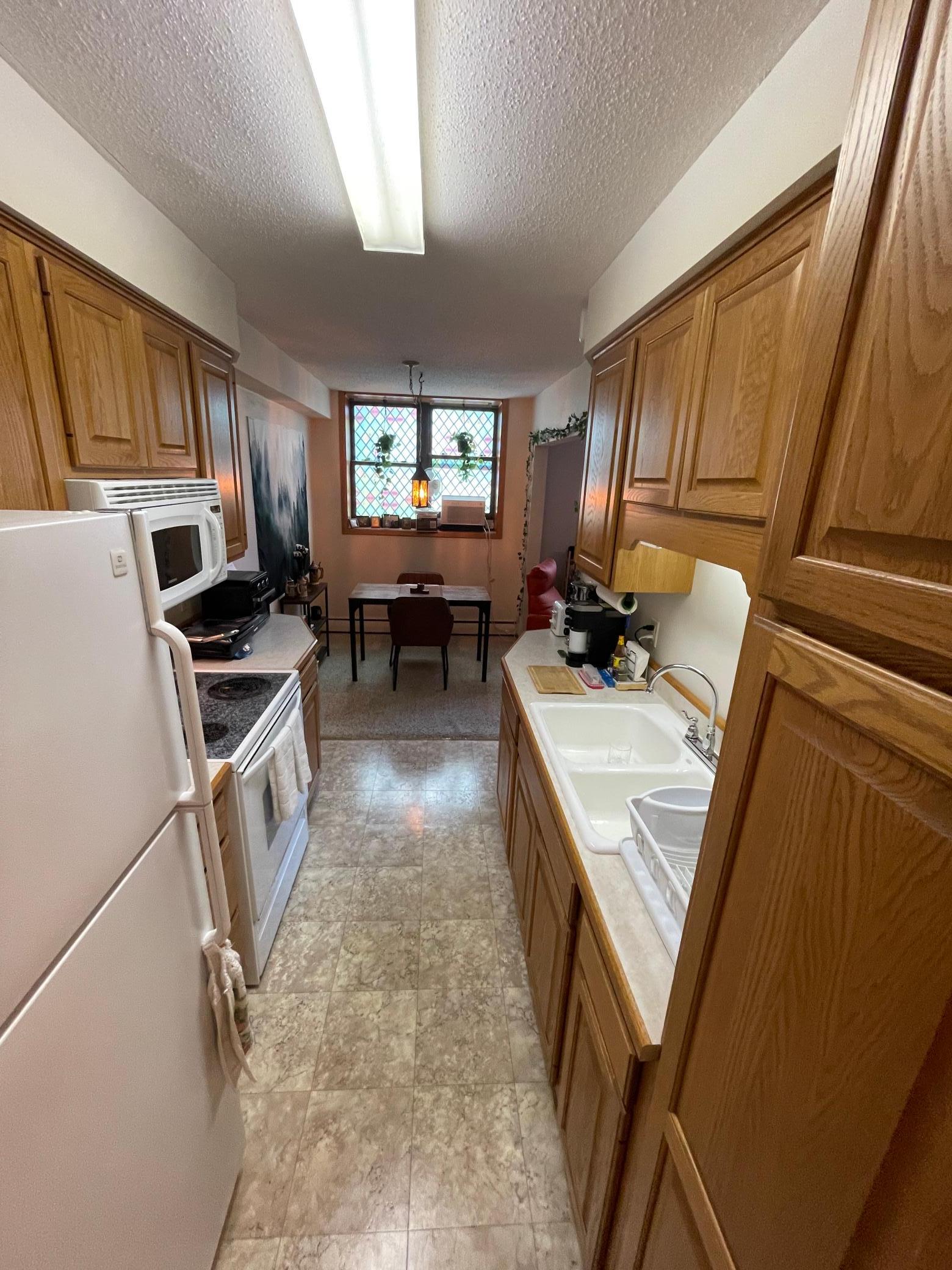 Solid wood OAK cabinets!