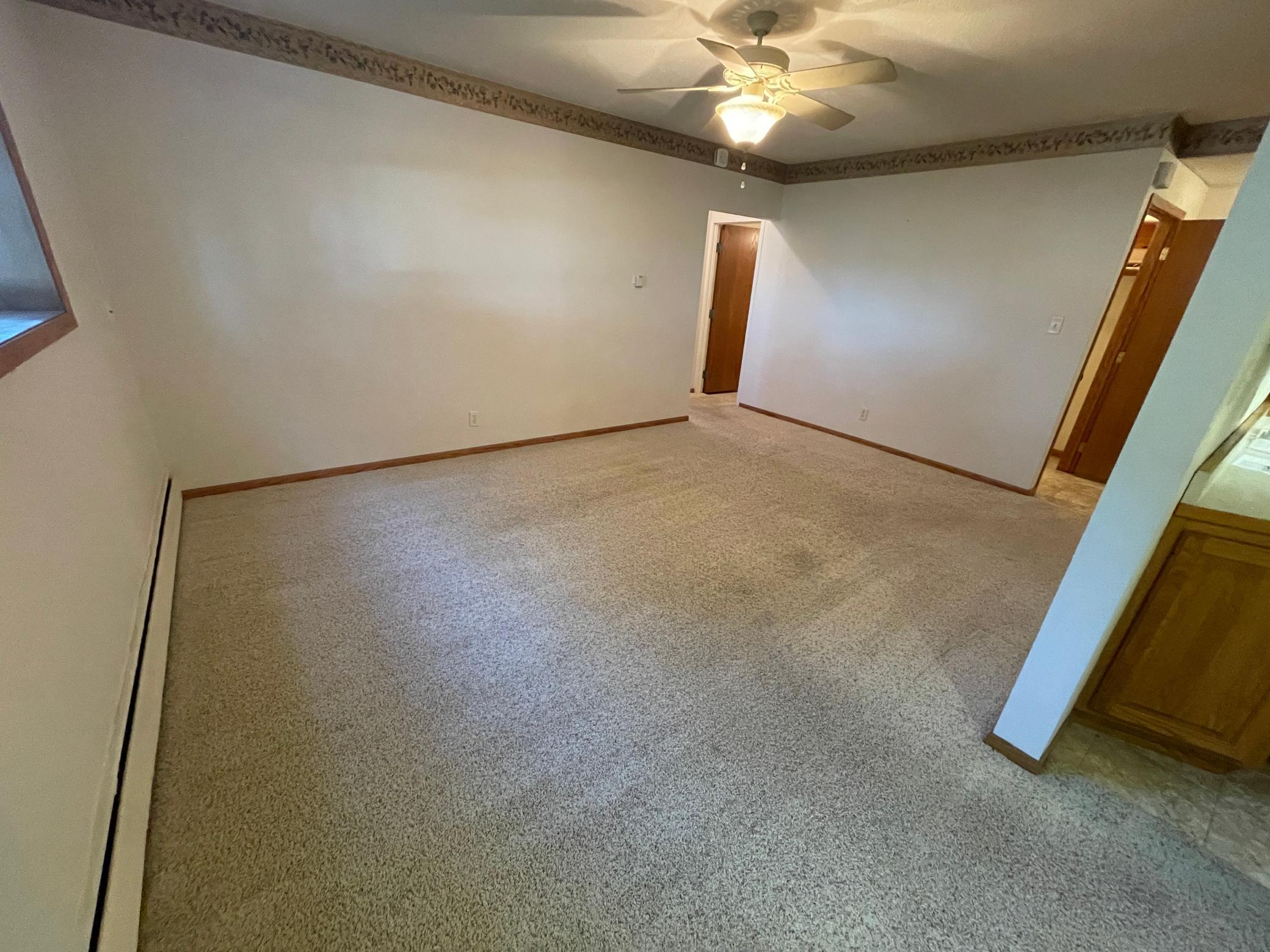 Living room for miles!