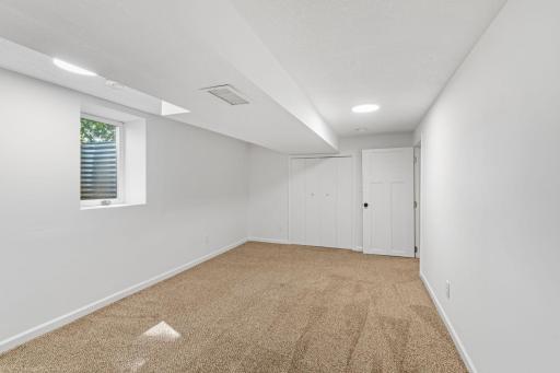 510 Wyoming Street E, Saint Paul, MN 55107