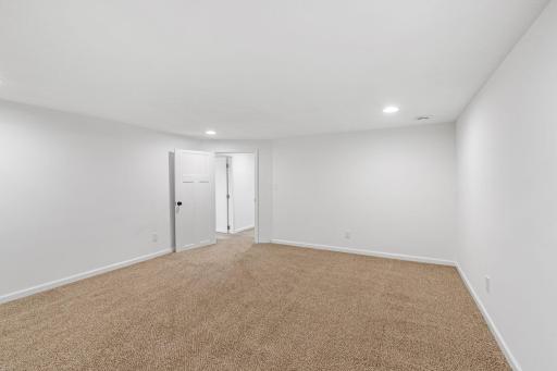 510 Wyoming Street E, Saint Paul, MN 55107