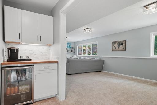 4080 Park Valley Lane, White Bear Lake, MN 55110