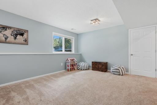 4080 Park Valley Lane, White Bear Lake, MN 55110