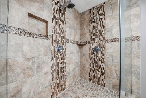4080 Park Valley Lane, White Bear Lake, MN 55110