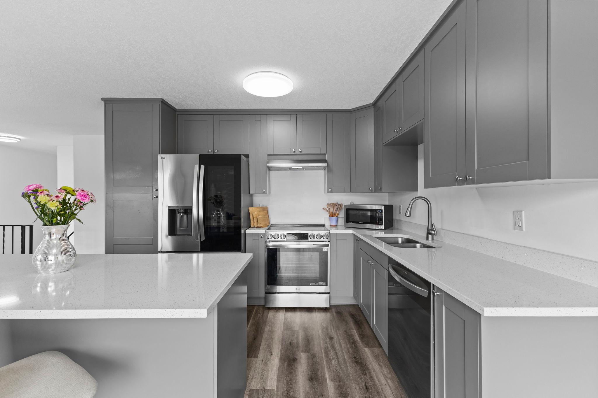 Fully updated kitchen