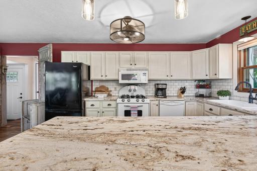 9145 Arnold Avenue NW, Monticello, MN 55362