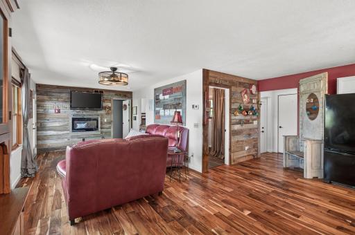 9145 Arnold Avenue NW, Monticello, MN 55362