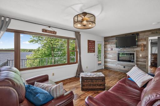 9145 Arnold Avenue NW, Monticello, MN 55362