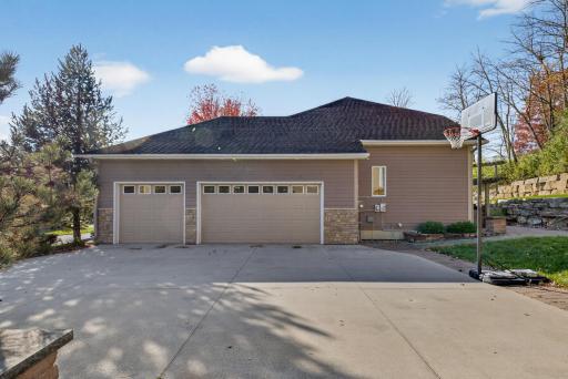 2449 Salem Heights Lane SW, Rochester, MN 55902