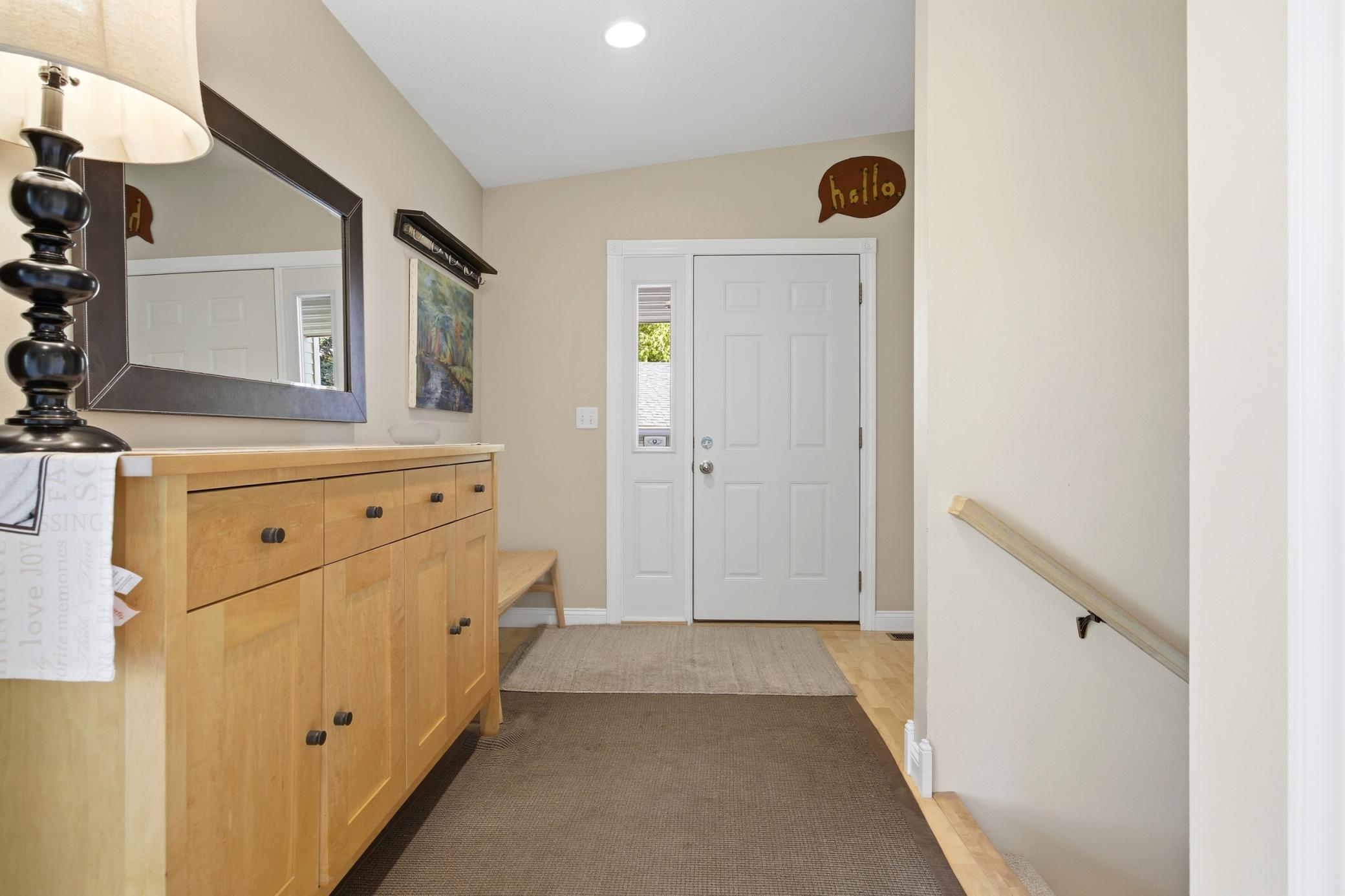 Entry/Foyer