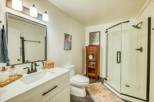 Main level bath