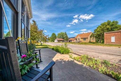 Quiet Street, easy access
