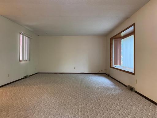 1007 10th Avenue N, Princeton, MN 55371