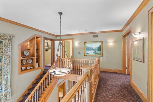 607 Ivy Falls Avenue, Saint Paul, MN 55118