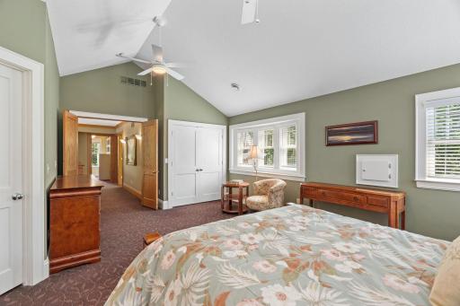607 Ivy Falls Avenue, Saint Paul, MN 55118