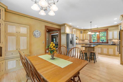 607 Ivy Falls Avenue, Saint Paul, MN 55118