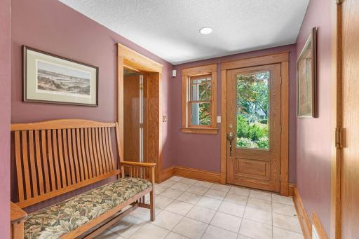 607 Ivy Falls Avenue, Saint Paul, MN 55118