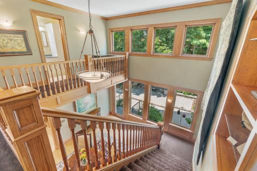 607 Ivy Falls Avenue, Saint Paul, MN 55118