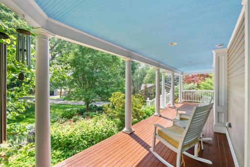 607 Ivy Falls Avenue, Saint Paul, MN 55118