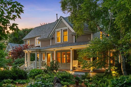 607 Ivy Falls Avenue, Saint Paul, MN 55118