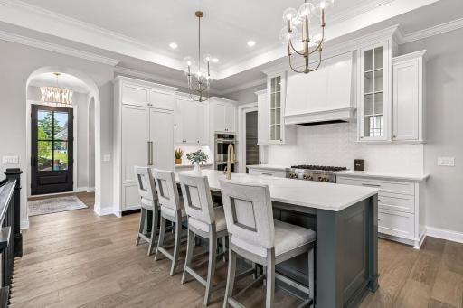 270 Wayzata Boulevard E, Wayzata, MN 55391